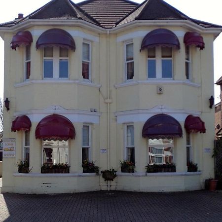 Hunters Lodge Guest House 사우샘프턴 외부 사진