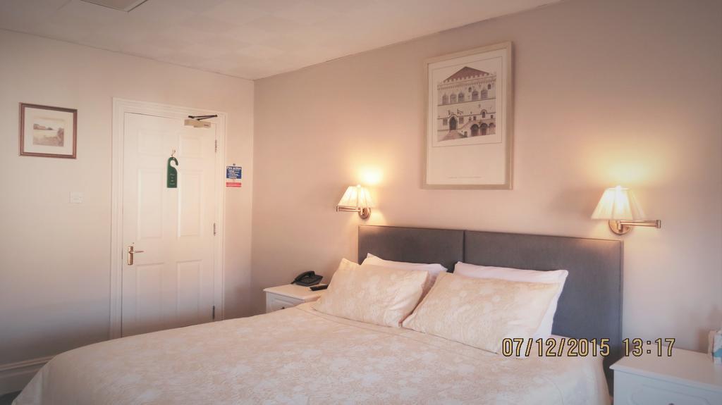 Hunters Lodge Guest House 사우샘프턴 외부 사진