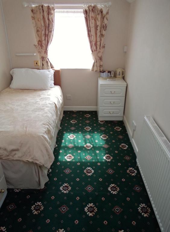Hunters Lodge Guest House 사우샘프턴 객실 사진